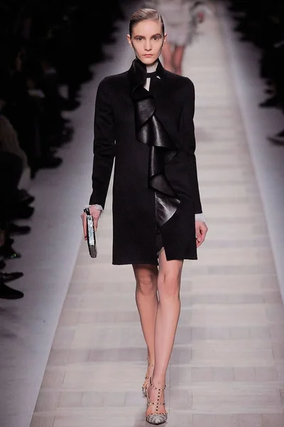 Look 18